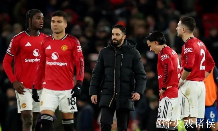 詹俊：阿莫林变阵442太冒险了，且本战也不成功